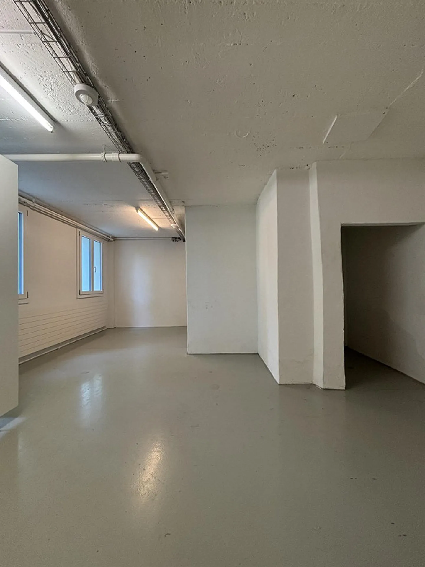 Versatile commercial space with 132 m² - Photo 8 of 10