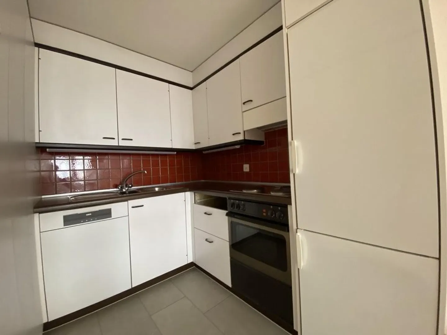 Appartement spacieux avec terrasse - Photo 4 sur 7