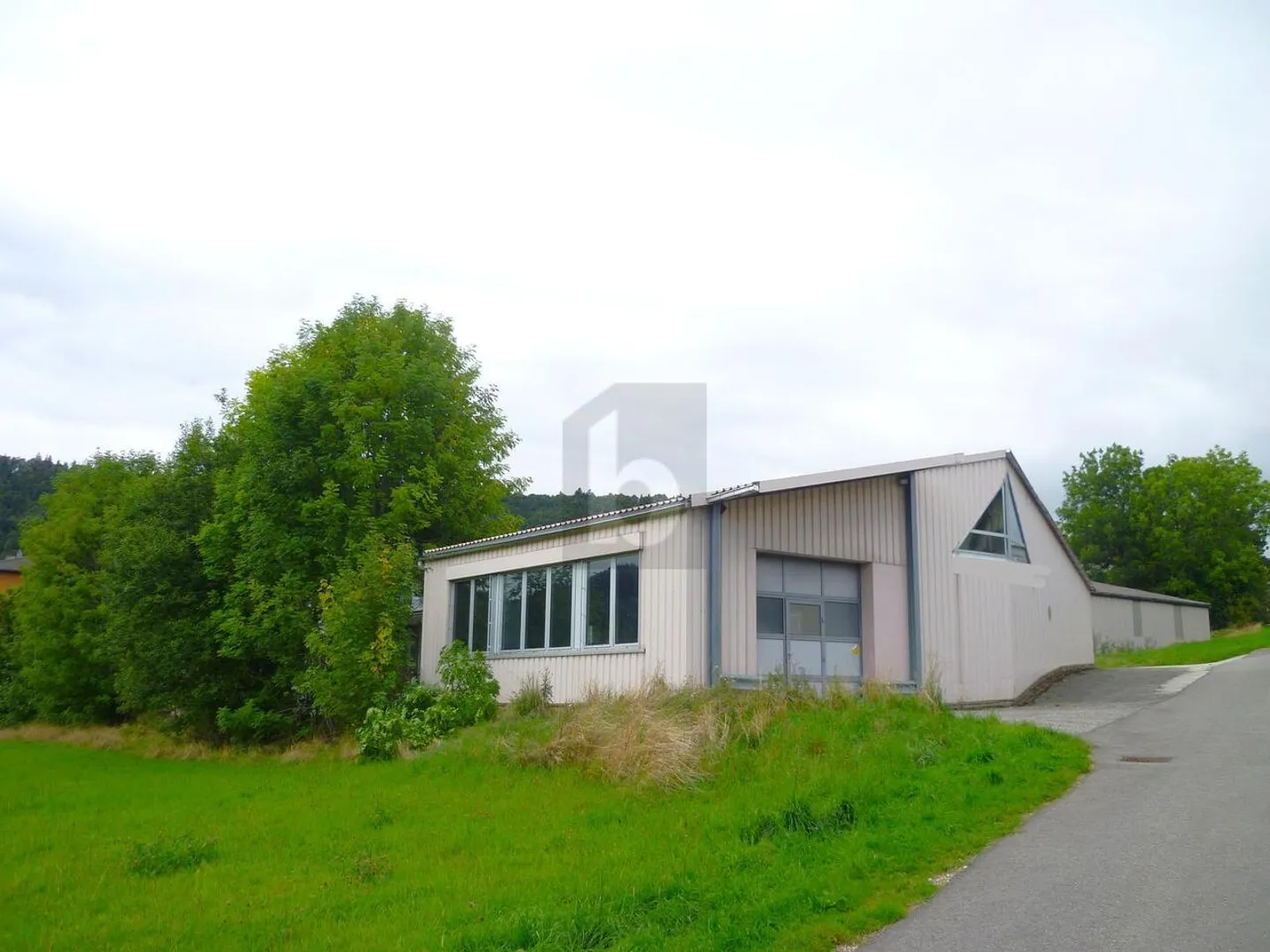 AT GROUND FLOOR WITH PARKING INCLUDED (4) - Photo 1 of 6