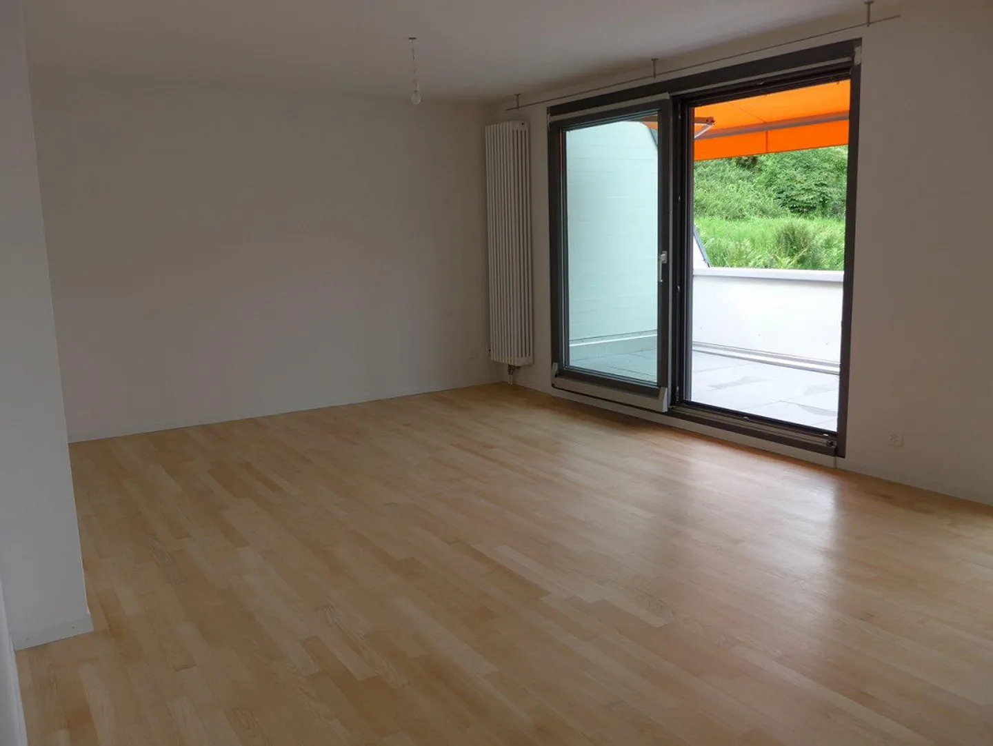 Spacious 5.5 Room Apartment in a Quiet Location with Ownership Standard - Photo 7 of 21