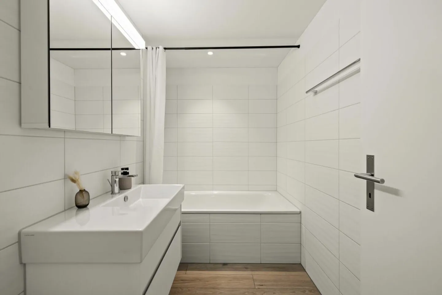 APPARTEMENT DE JARDIN MODERNE 3.5 PIÈCES - Photo 6 sur 8
