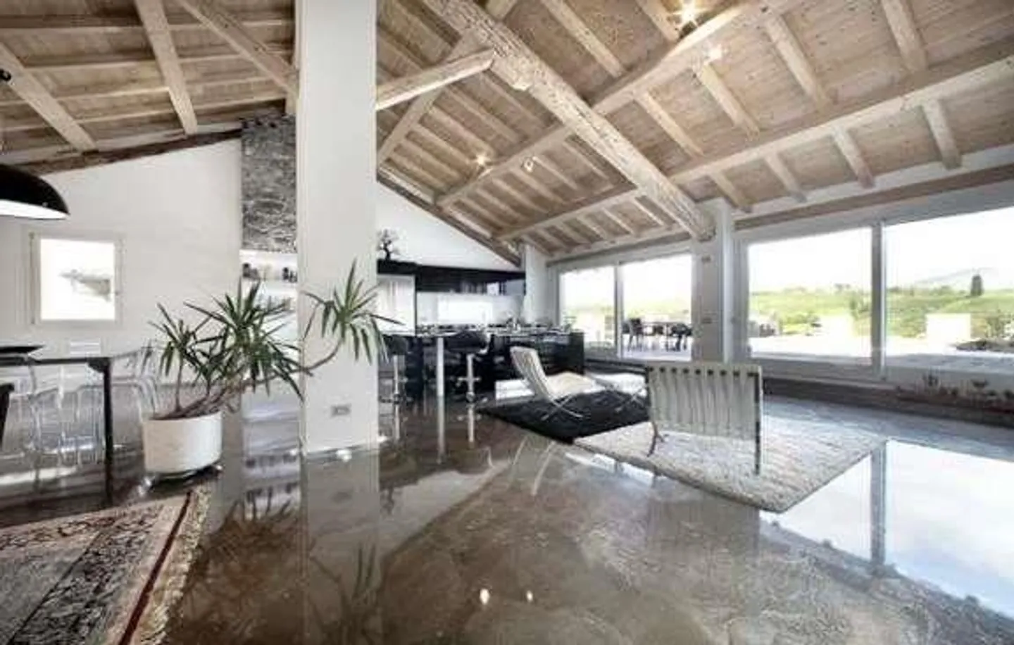 Loft Duplex Esclusivo a Balerna - Foto 1 di 6