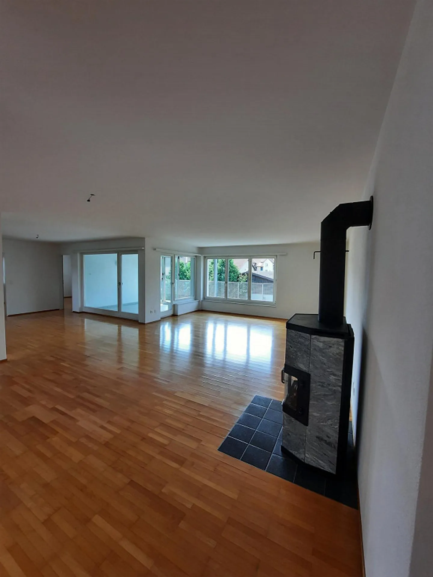 Beautiful condominium with high living quality - Photo 5 of 14