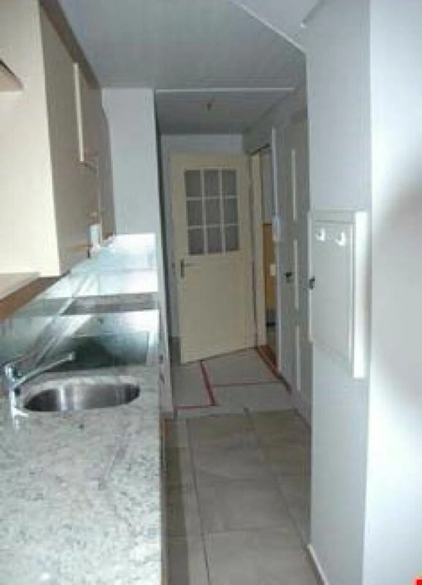 Appartement sous les combles de 2 1/2 pièces avec belle vue - Photo 6 sur 15