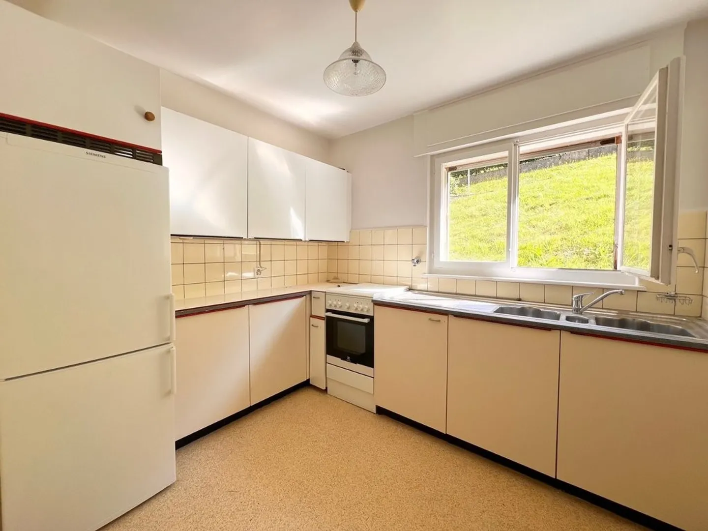 Hébergement spacieux dans un quartier verdoyant - Offre de location à moitié ! - Photo 2 sur 8