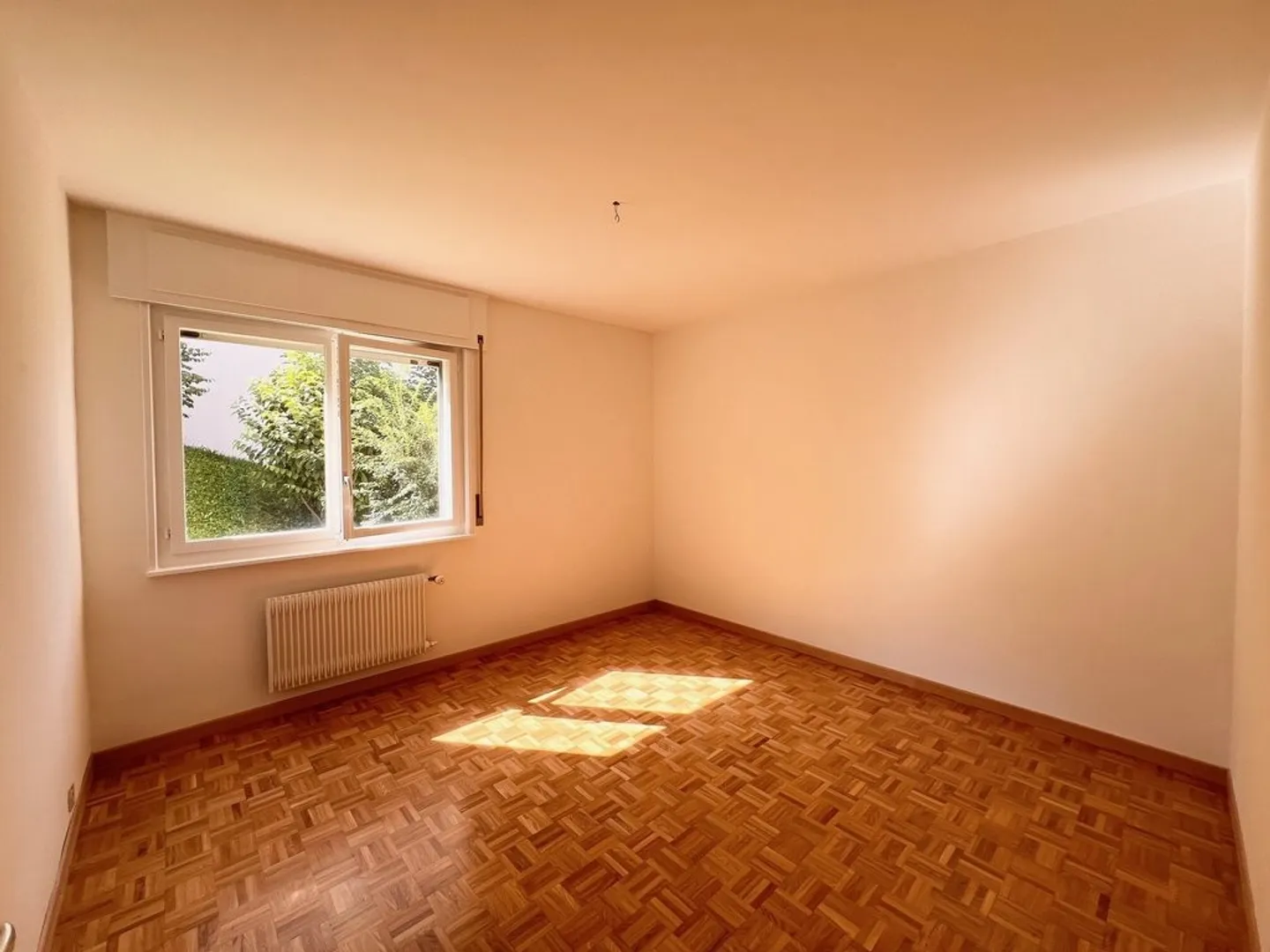 Hébergement spacieux dans un quartier verdoyant - Offre de location à moitié ! - Photo 3 sur 8