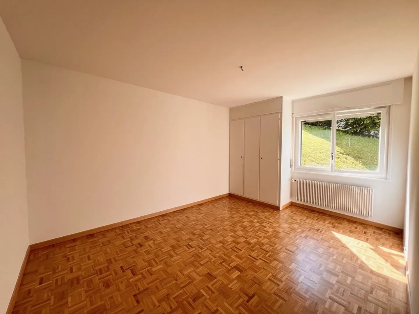 Hébergement spacieux dans un quartier verdoyant - Offre de location à moitié ! - Photo 4 sur 8