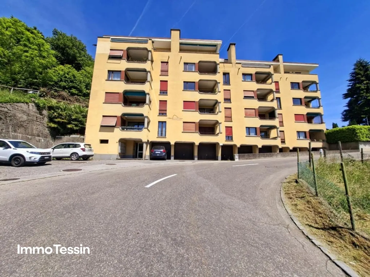 DEUXIÈME MAISON - Détendez-vous avec piscine et vue sur le San Salvatore - Photo 2 sur 13