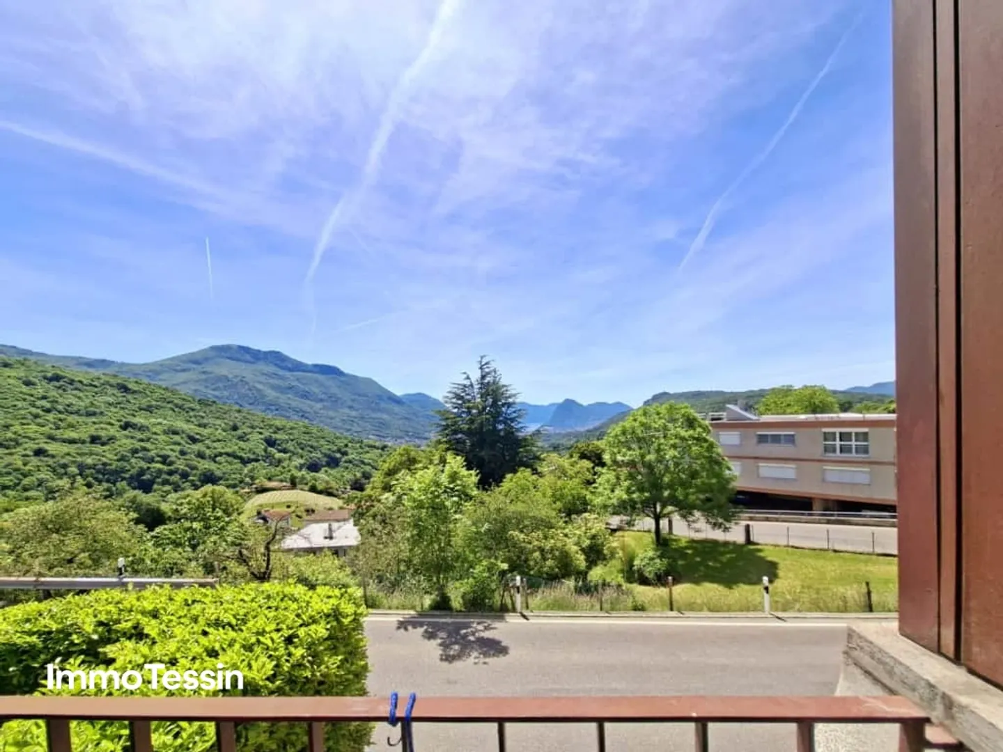 DEUXIÈME MAISON - Détendez-vous avec piscine et vue sur le San Salvatore - Photo 6 sur 13
