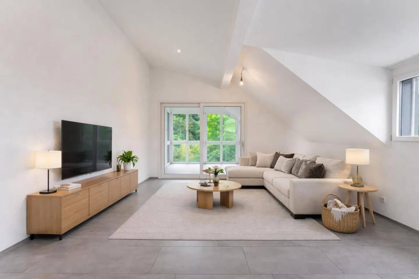 Réduction de prix - Attention familles et couples - Vivre avec vue - Photo 1 sur 5