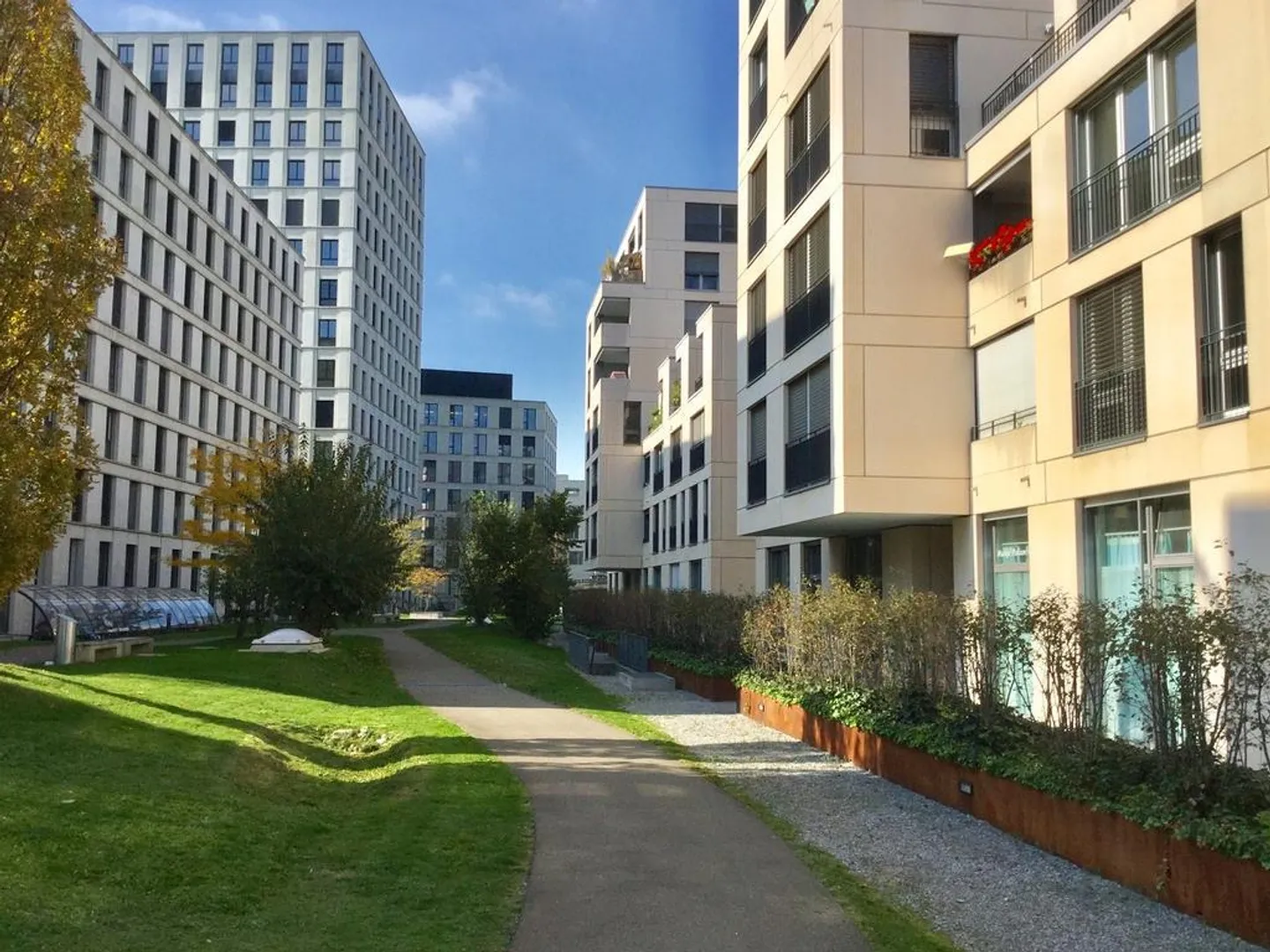 Appartamento moderno 3.5 locali in posizione centrale - Foto 2 di 12