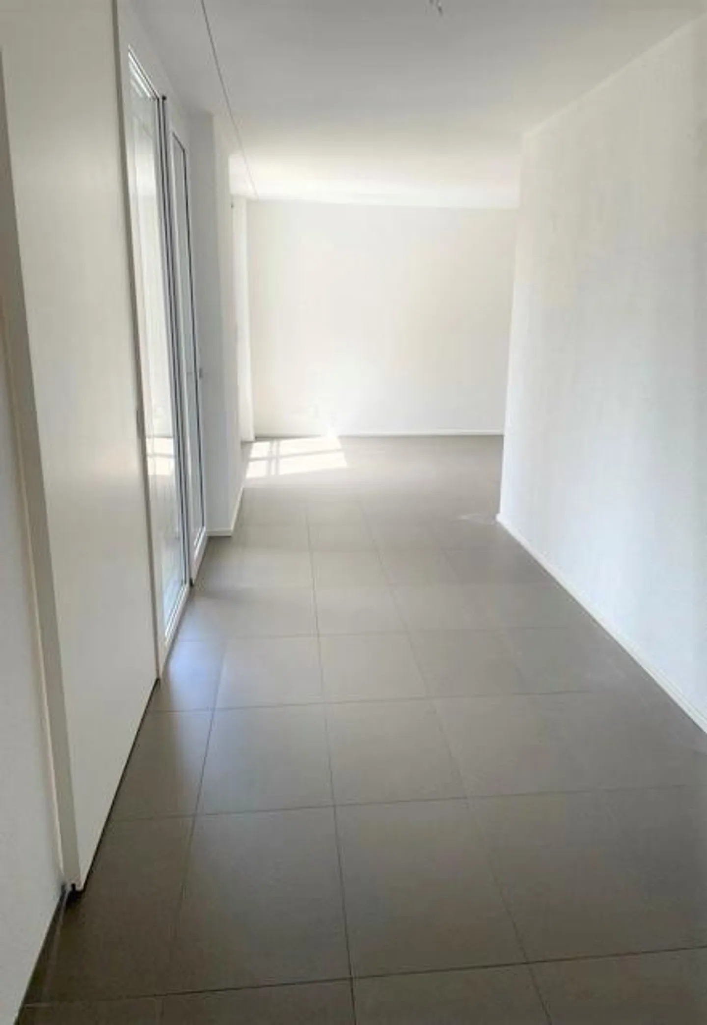 Appartamento moderno 3.5 locali in posizione centrale - Foto 7 di 12