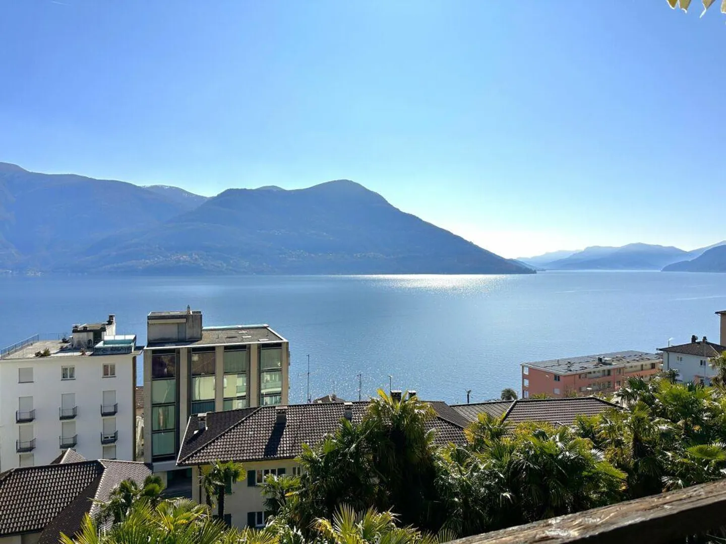 Appartamento per le vacanze con vista lago a Brissago! - Foto 1 di 11