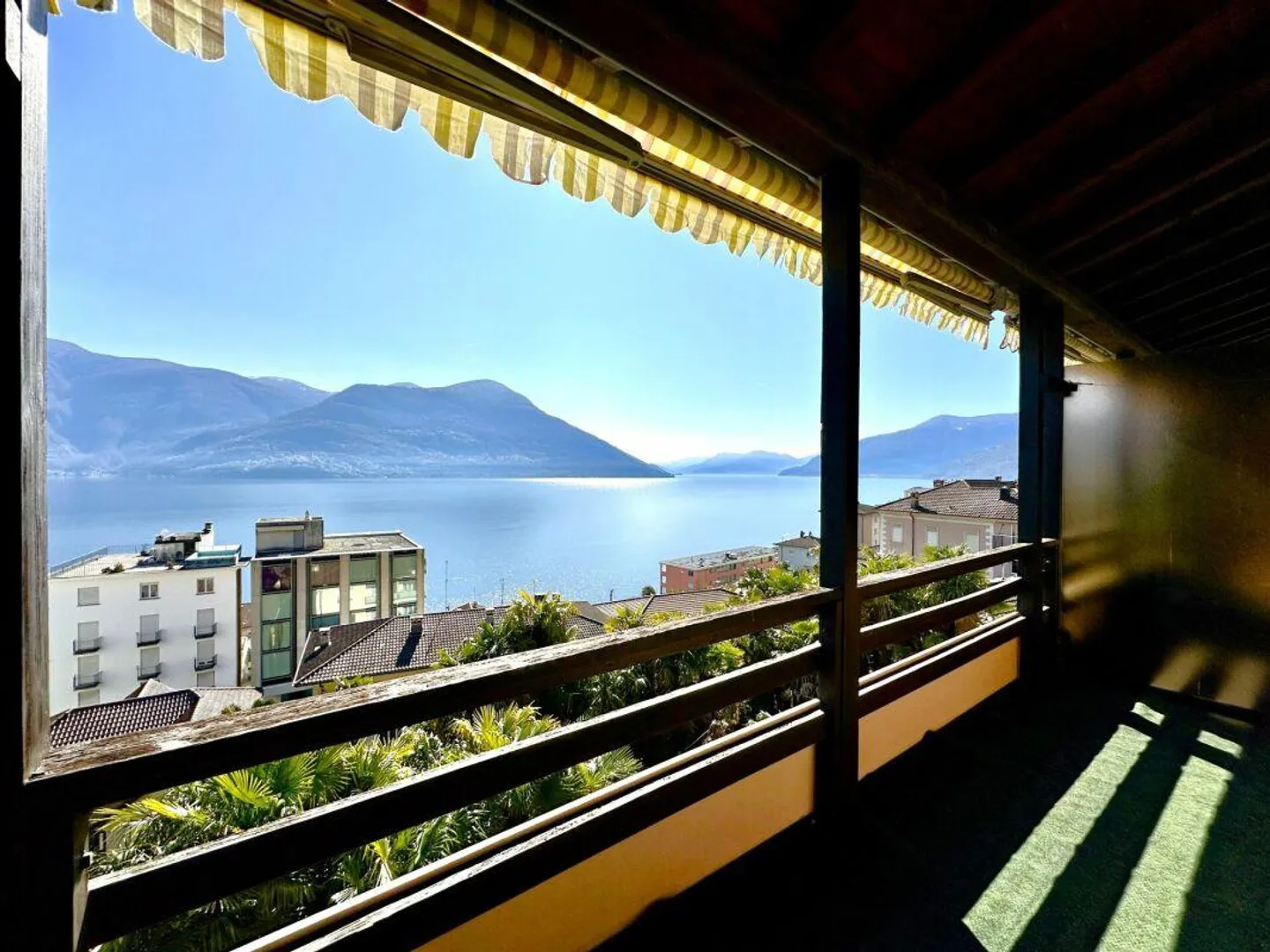 Appartamento per le vacanze con vista lago a Brissago! - Foto 2 di 11