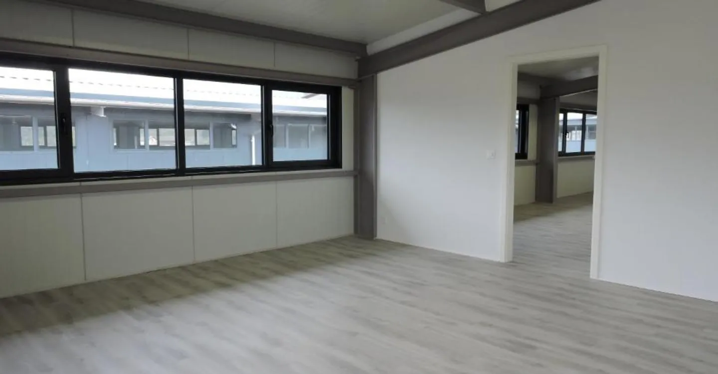 Espace de Bureau Sécurisé - Photo 2 sur 5