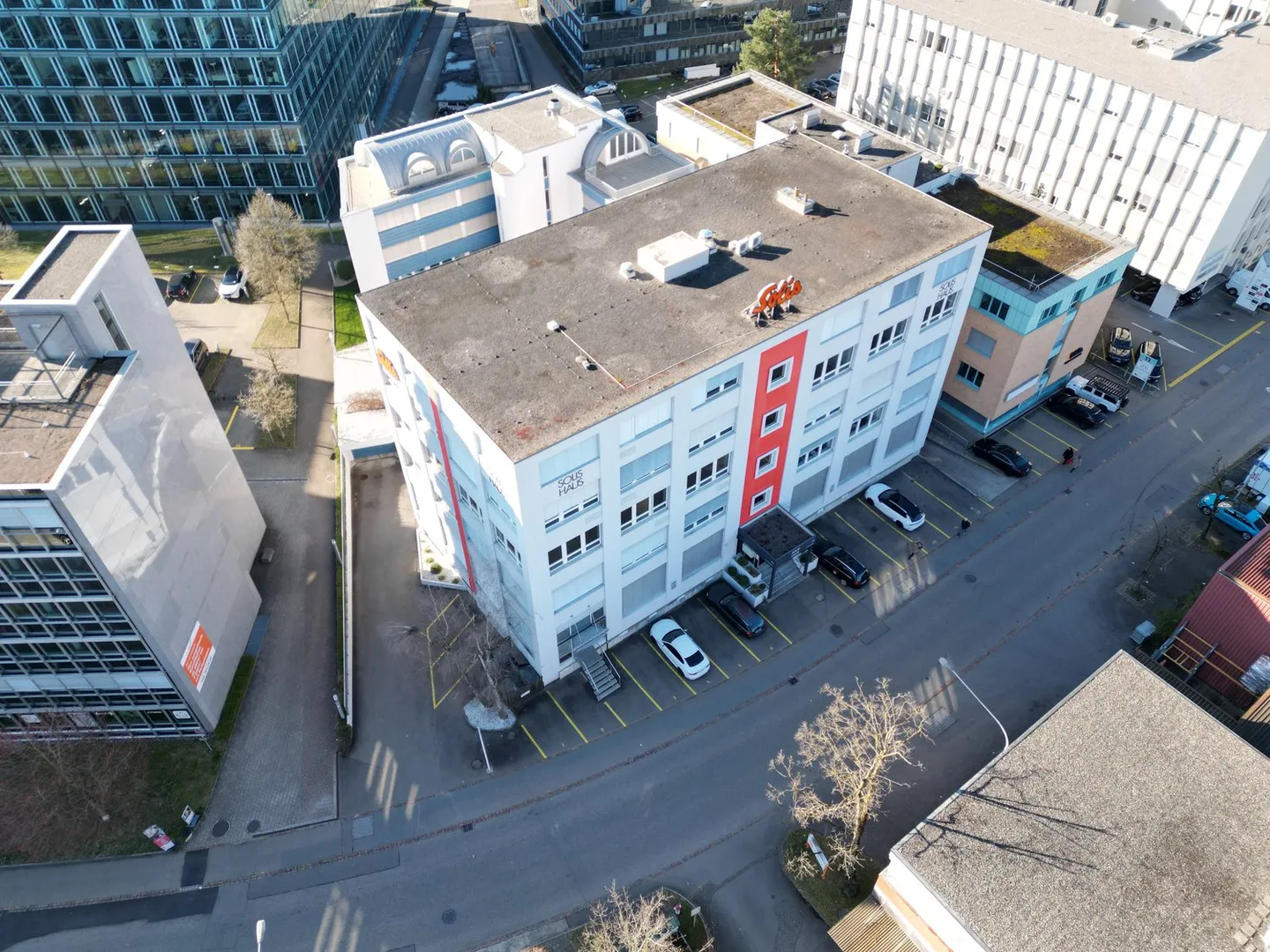 Commercial space with high, bright rooms - centrally located with direct access from outside - Photo 5 of 5