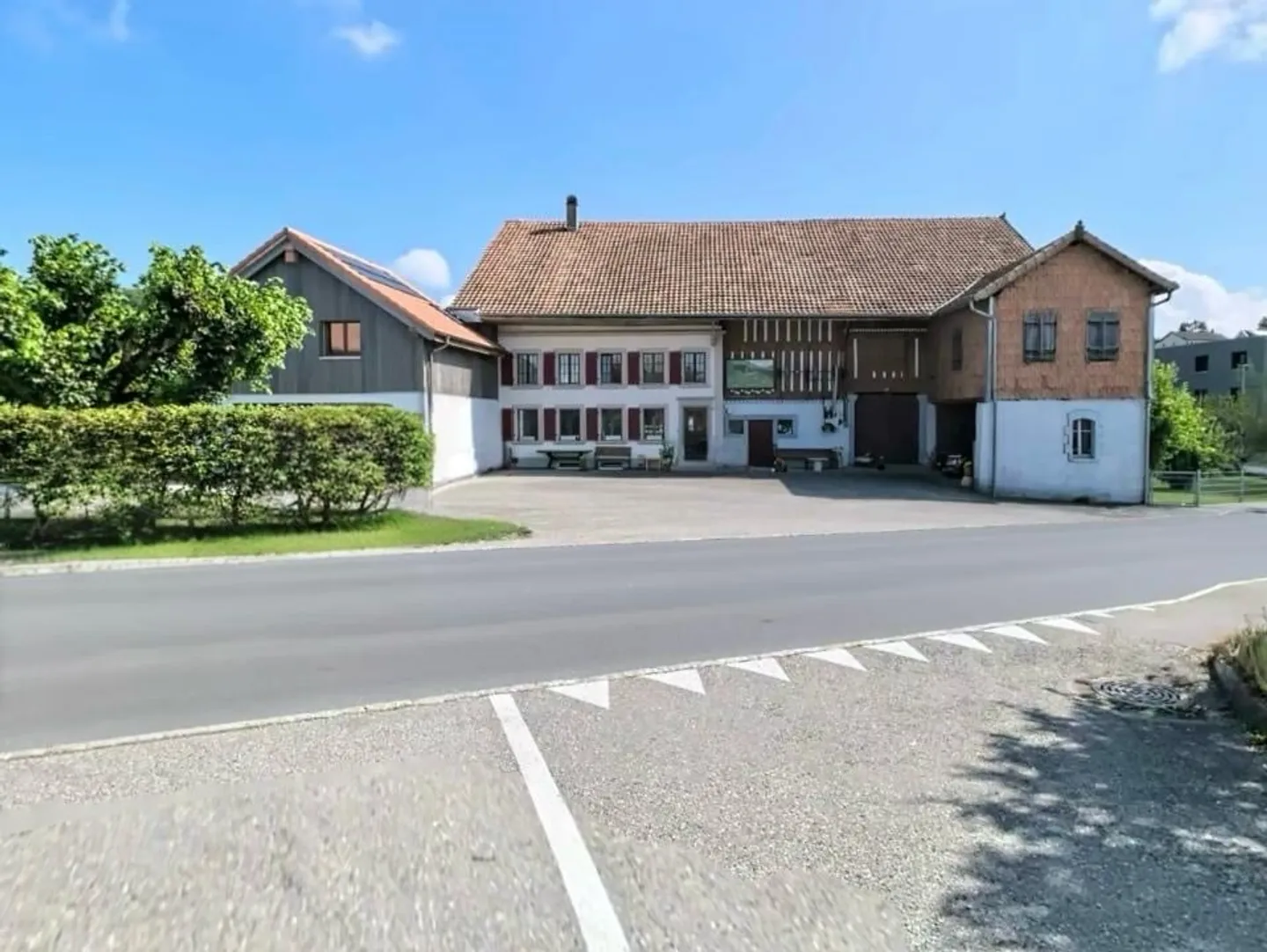 Unique property in the heart of the Freiburg landscape – great potential without comparison - Photo 2 of 16