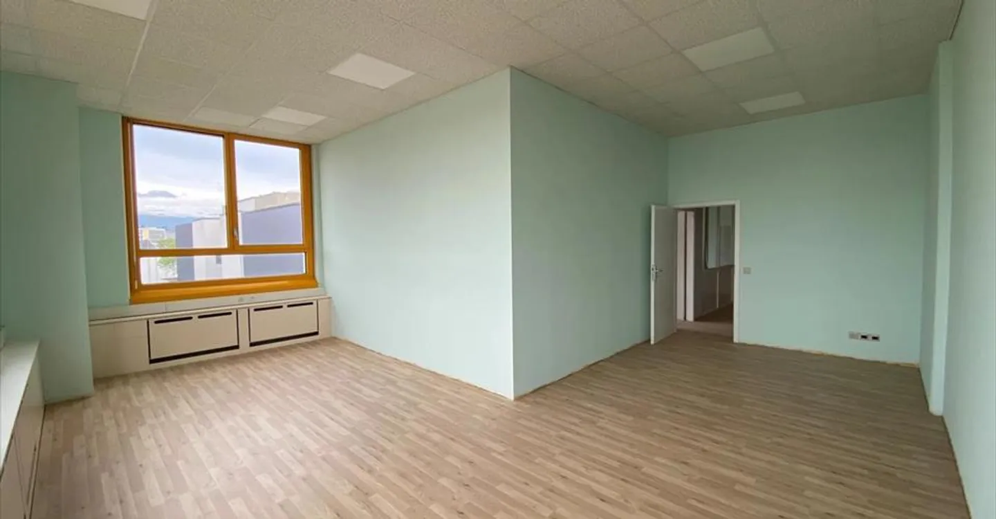 Spazio ufficio in affitto - Foto 3 di 13