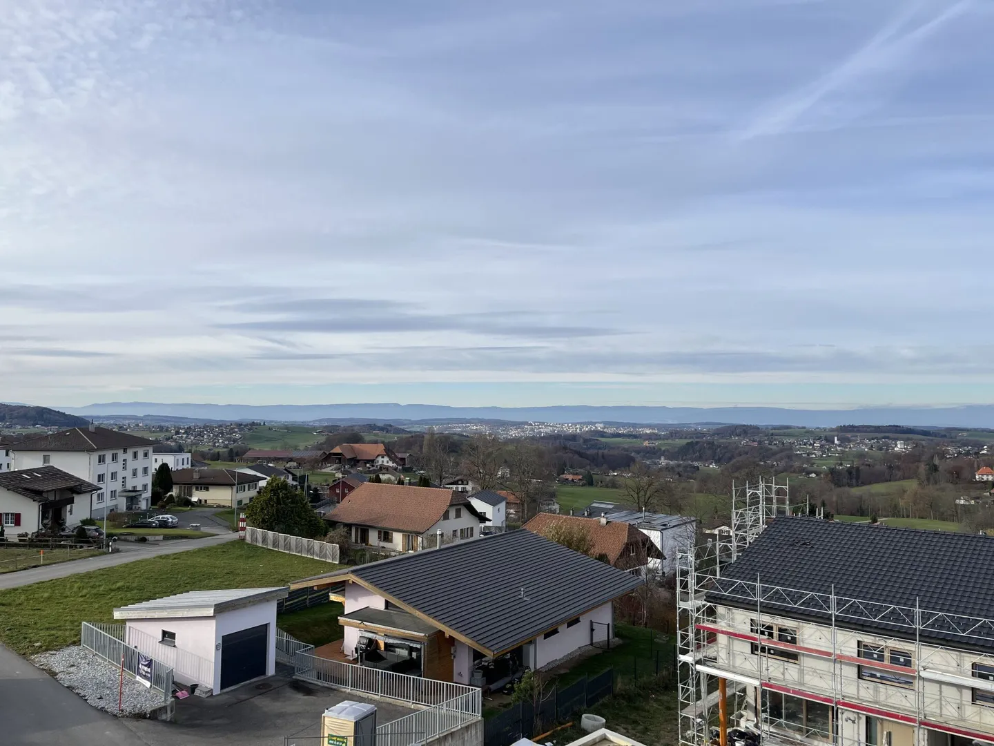 MAGNIFIQUE ATTIQUE, DANS UNE PETITE PPE - Foto 1 von 21