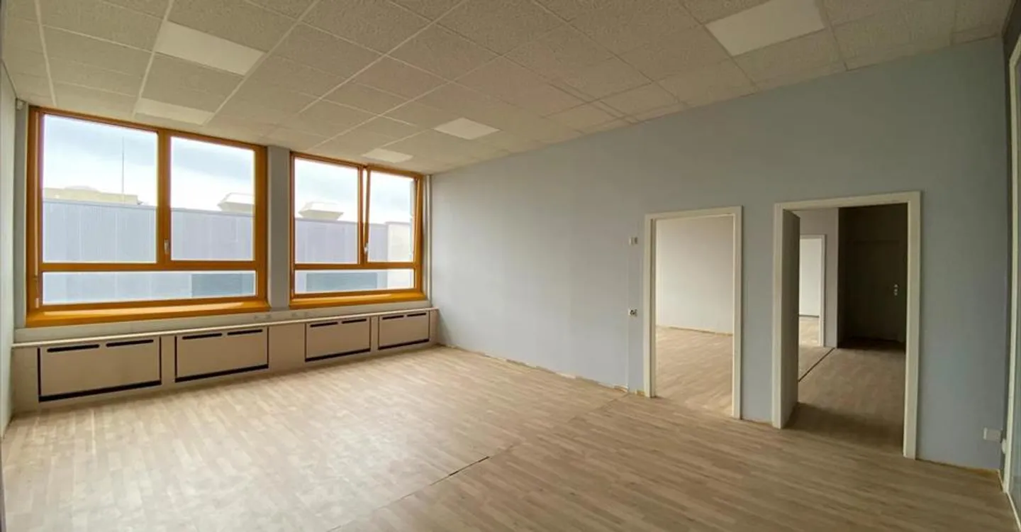 Spazio ufficio in affitto - Foto 4 di 13