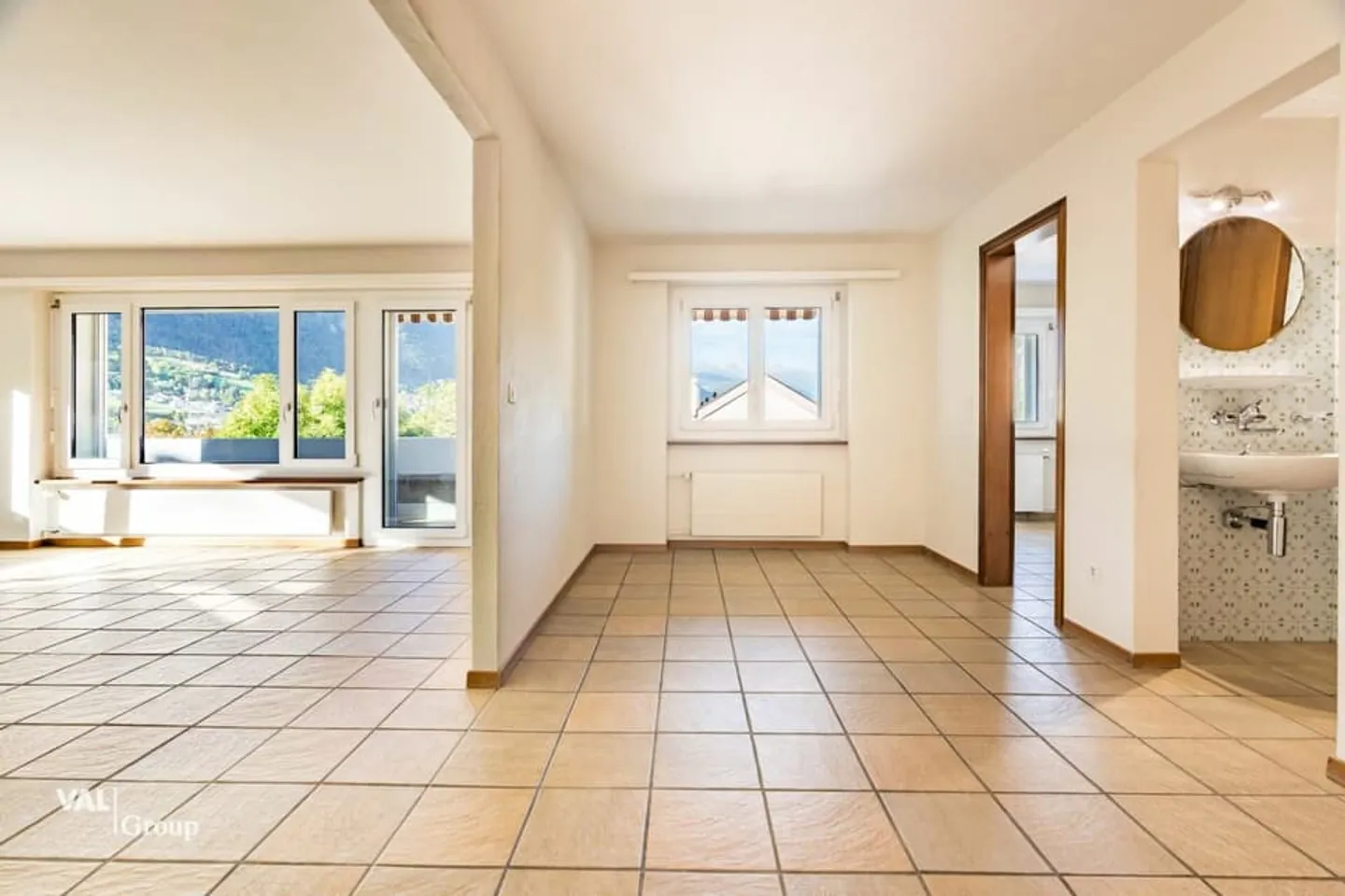 Sunny Living with a Wide View and Plenty of Space to Live - Photo 3 of 13