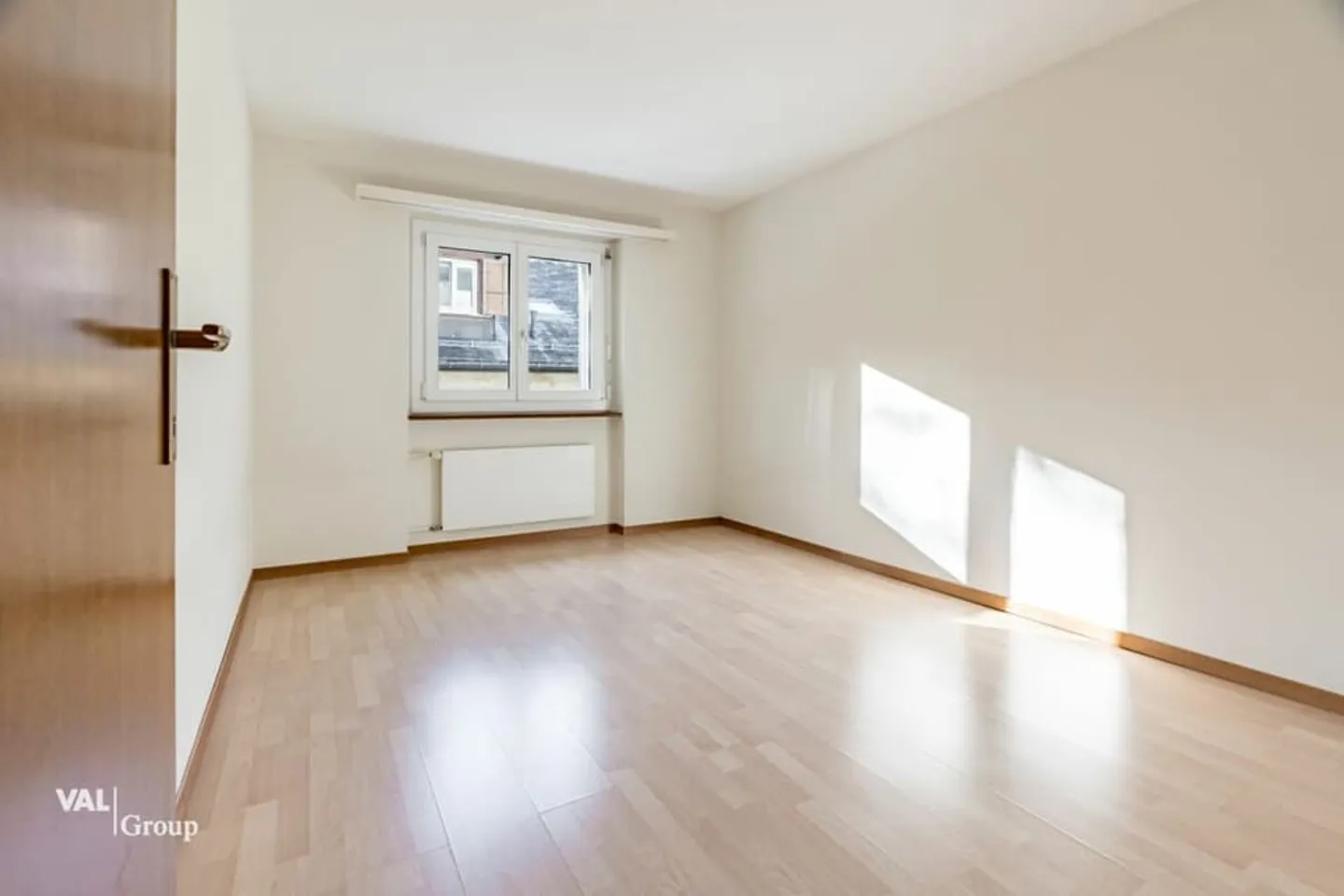 Sunny Living with a Wide View and Plenty of Space to Live - Photo 8 of 13