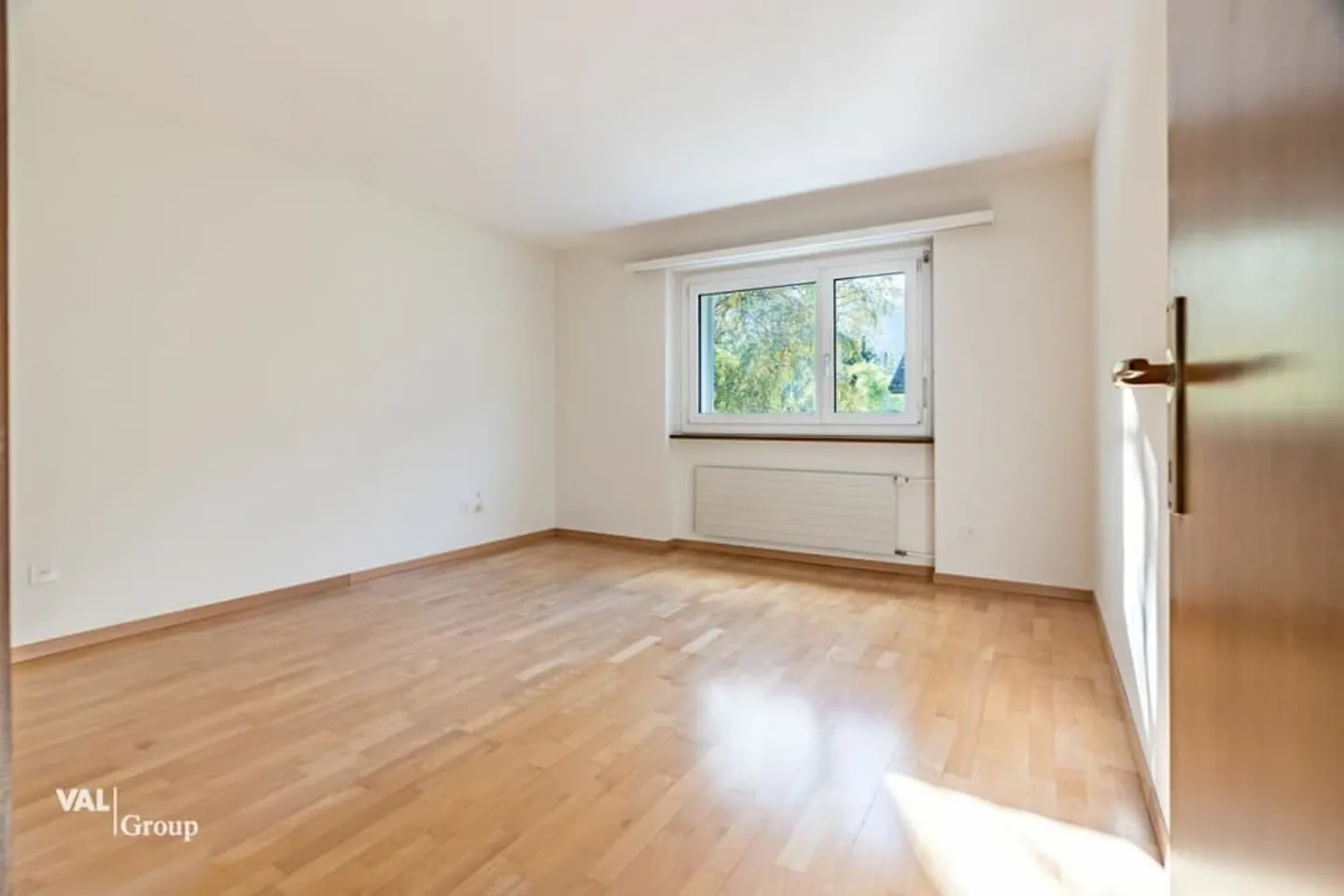 Sunny Living with a Wide View and Plenty of Space to Live - Photo 9 of 13