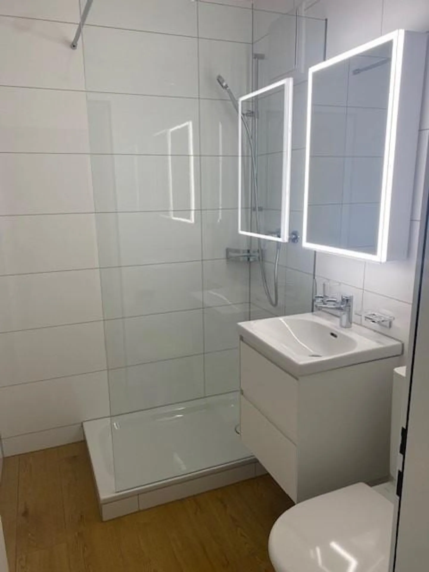 Appartamento ristrutturato di 2,5 locali al piano rialzato con balcone - Foto 4 di 9