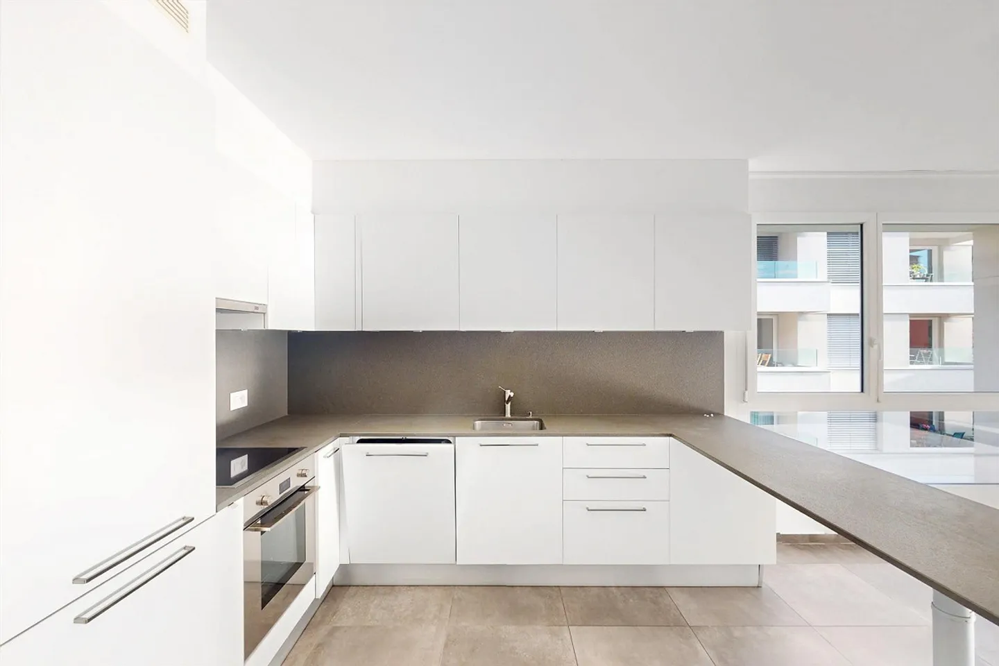 Residenza Artemisia: modern mit großem Balkon in der Nähe des Zentrums - Foto 5 von 11