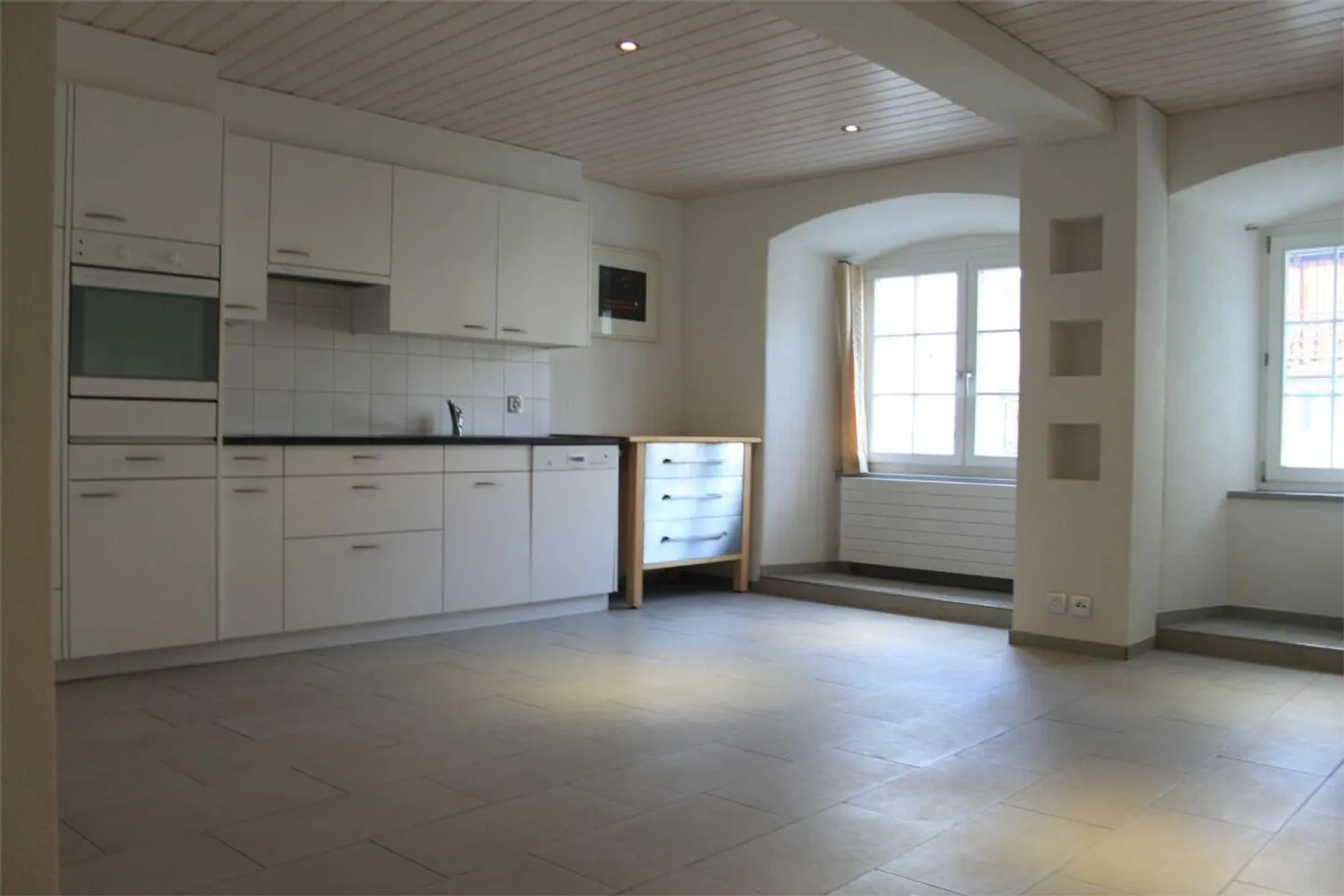 Grande appartement de 2,5 pièces au centre d'Altstätten - Photo 1 sur 9