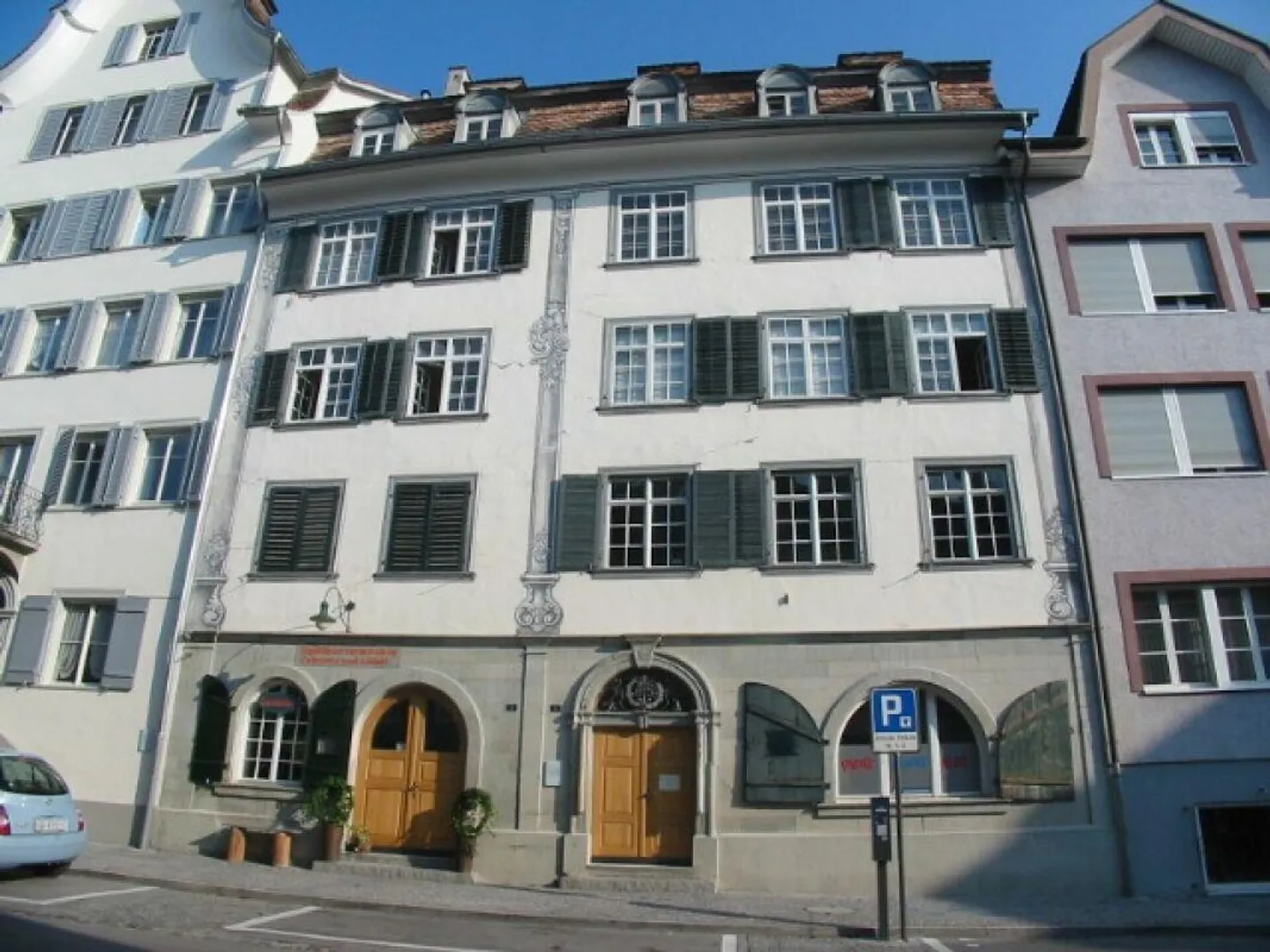 Grande appartement de 2,5 pièces au centre d'Altstätten - Photo 2 sur 9