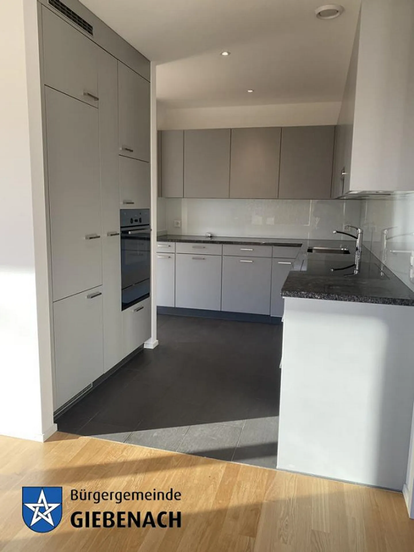 Geräumige 4.5 Zimmerwohnung - Foto 3 von 15