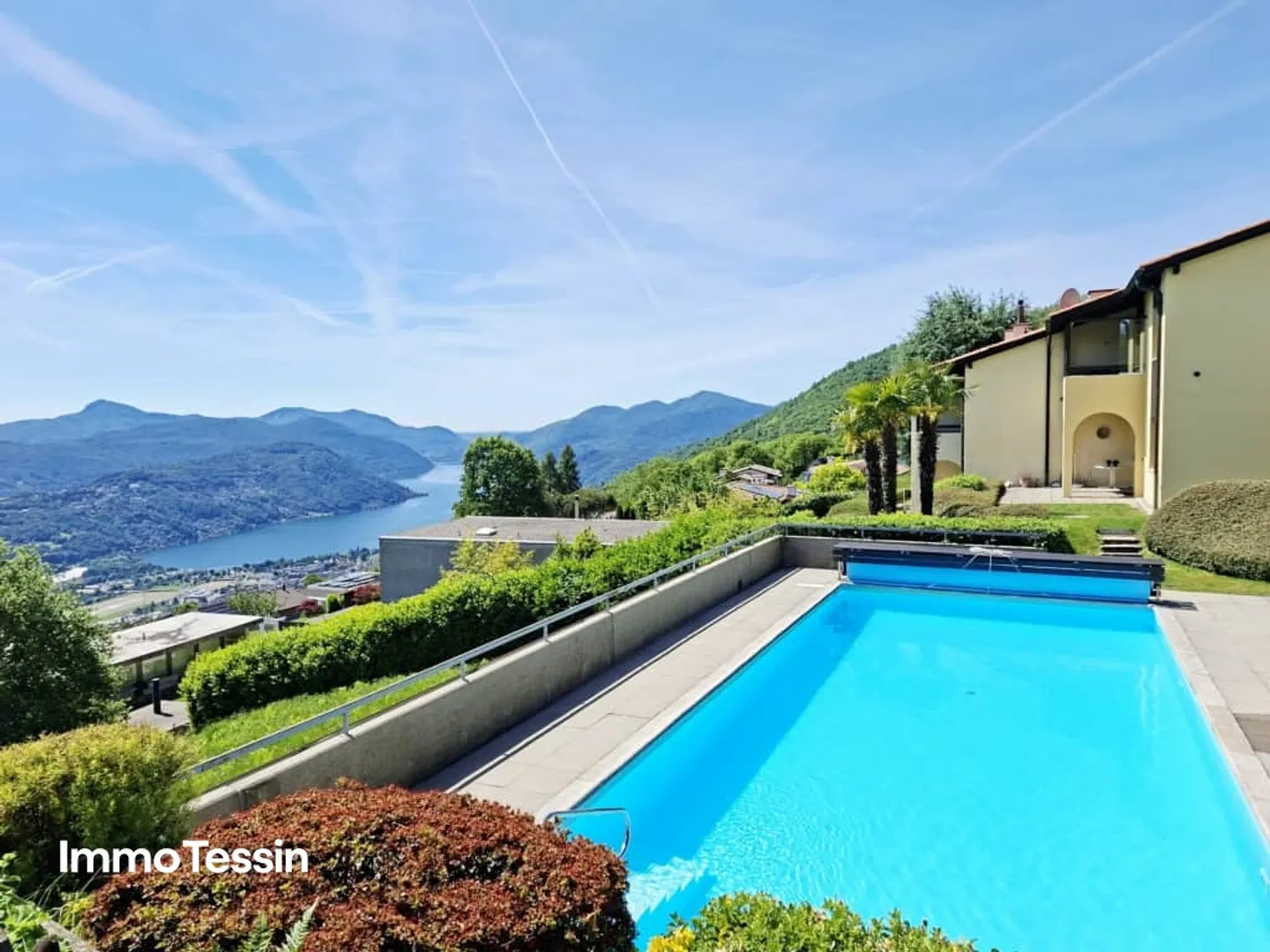 Beautiful apartment with fantastic lake view of Lake Lugano and pool in the Residenza Bellavista Cademario near Lugano - Photo 1 of 13