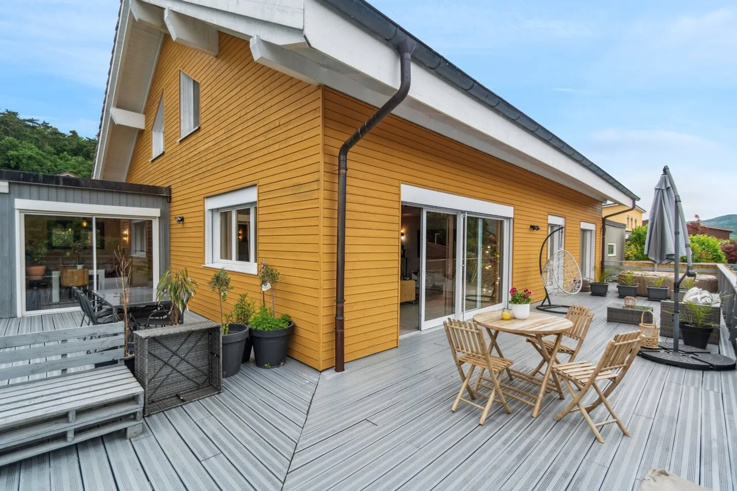 Single house for sale - Photo 1 of 22