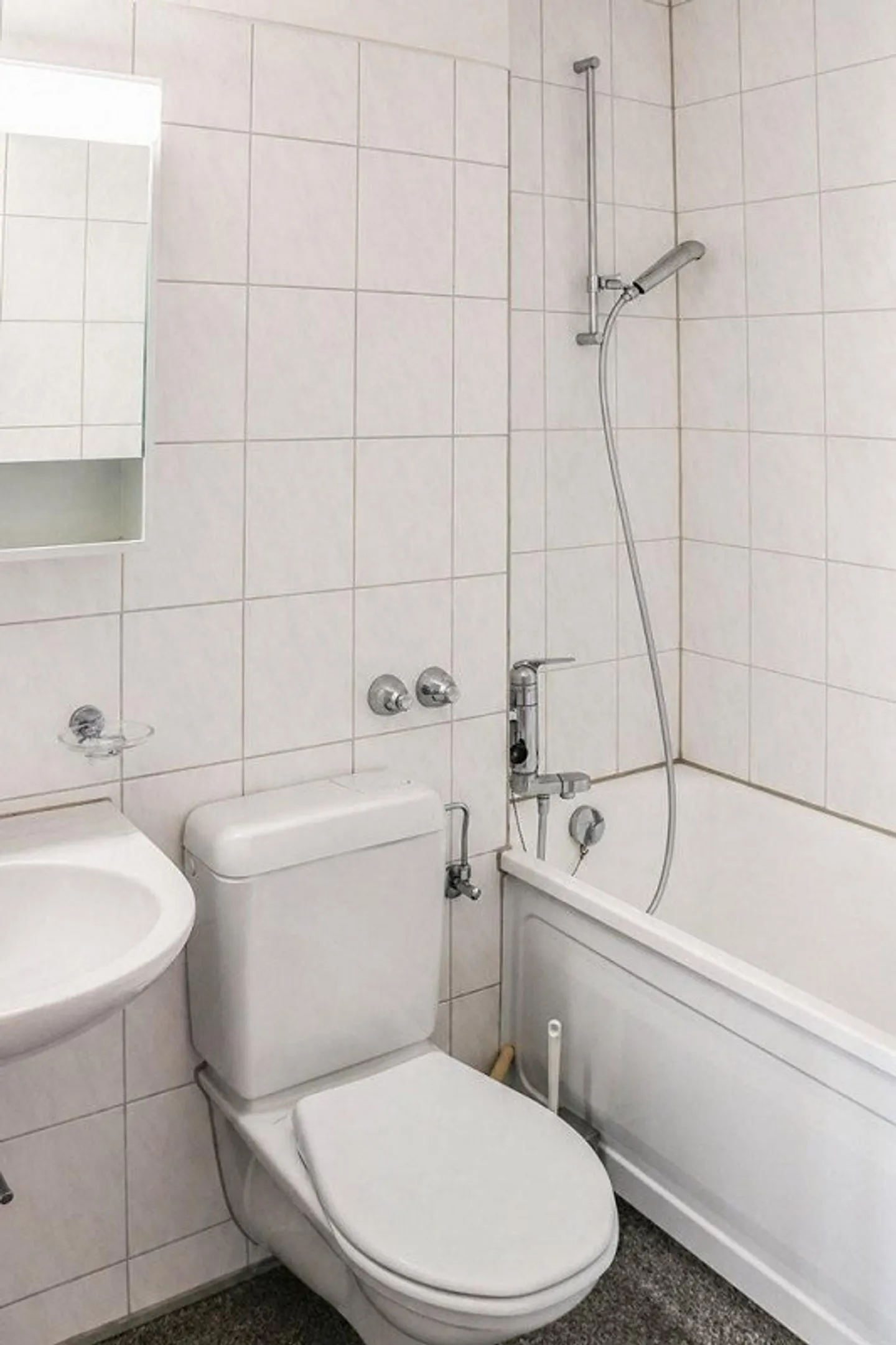 Appartamento accogliente di 2,5 stanze vicino a Westside - Foto 3 di 5