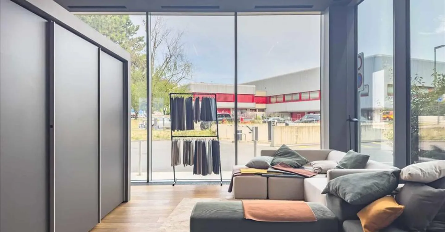 Shop for rent - Photo 7 of 8