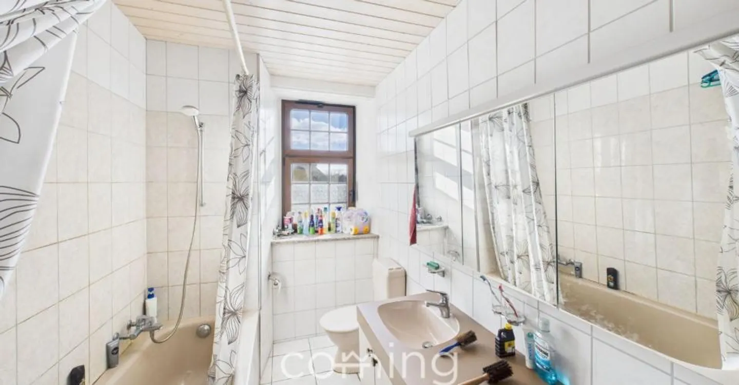 Appartement sous les combles spacieux de 4,5 pièces à Oensingen - avec espace sous les combles extensible et espace bureau supplémentaire - Photo 7 sur 11
