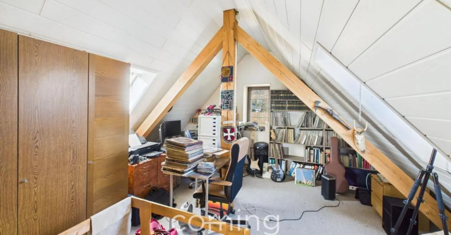 Appartement sous les combles spacieux de 4,5 pièces à Oensingen - avec espace sous les combles extensible et espace bureau supplémentaire - Photo 9 sur 11