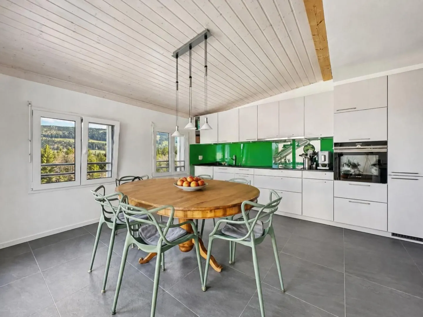 APPARTEMENT DUPLEX AVEC 5,5 CHAMBRES ET 2 BAINS BALCON - Photo 6 sur 11