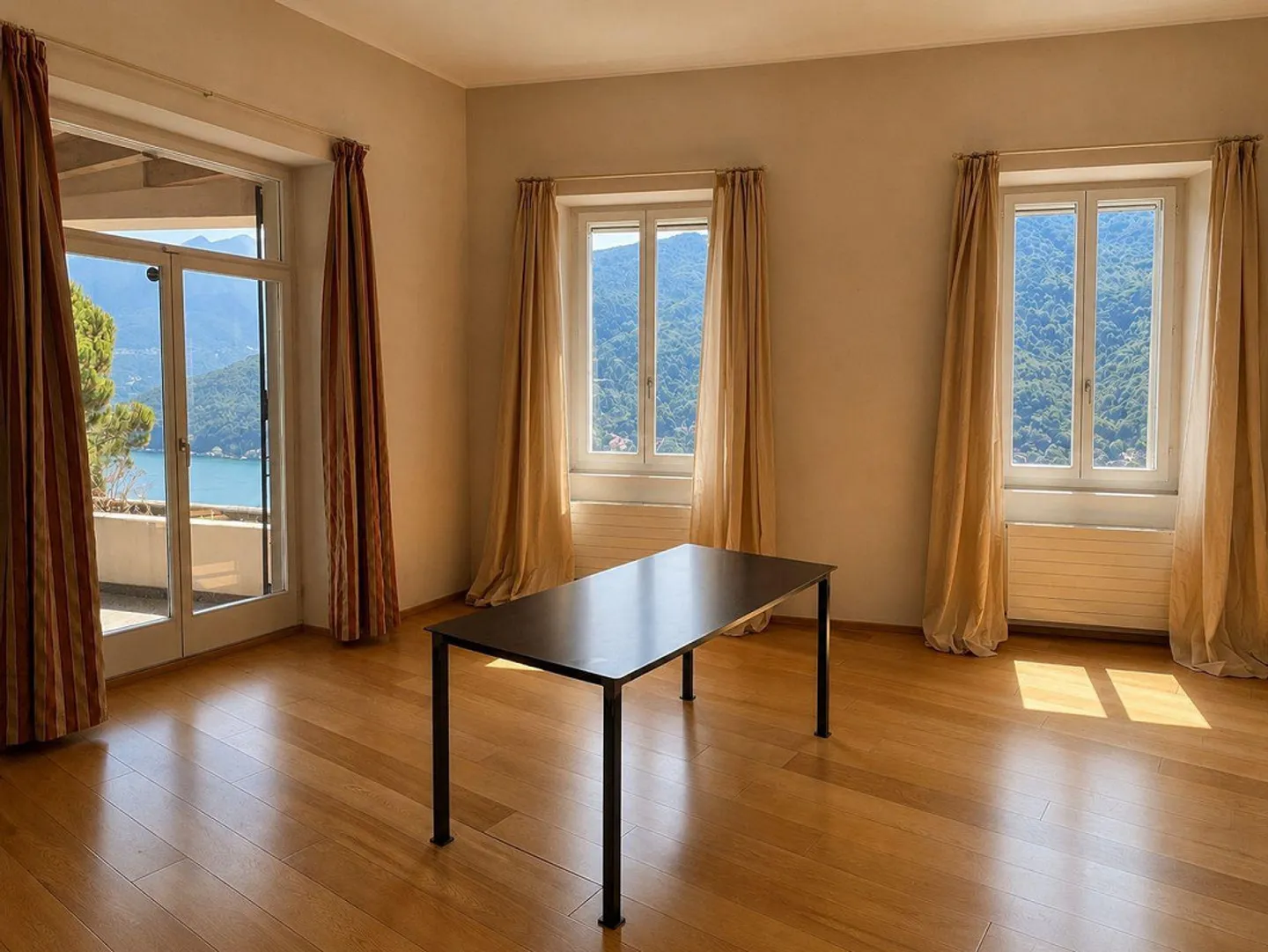 Elegantes Duplex mit Panoramablick auf den See - Foto 3 von 21