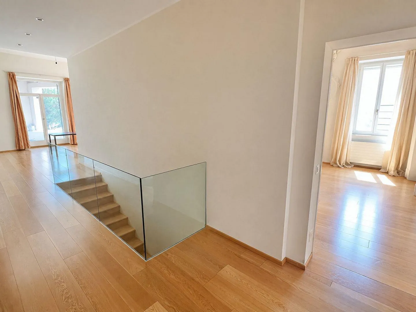 Elegantes Duplex mit Panoramablick auf den See - Foto 9 von 21