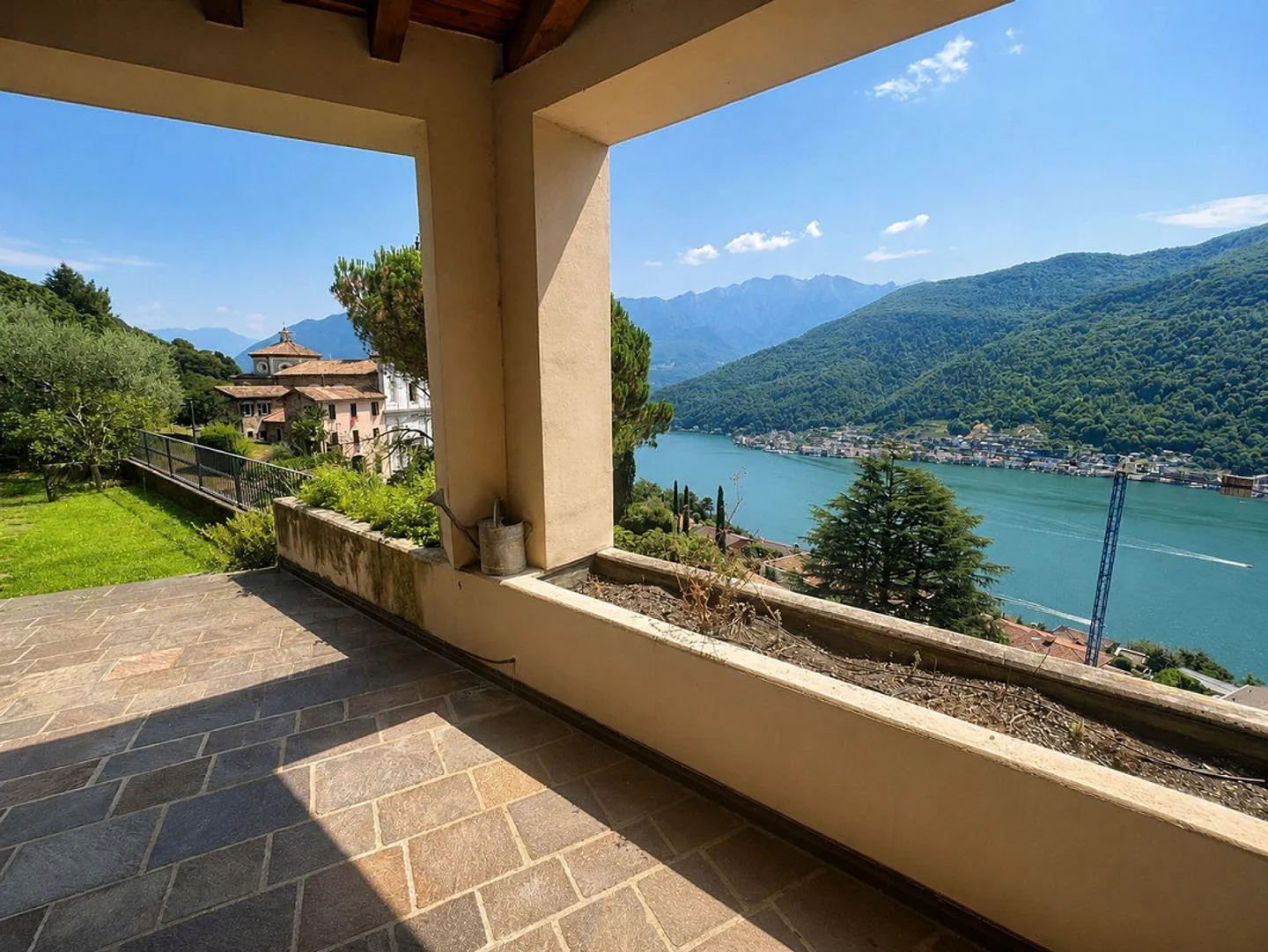Elegantes Duplex mit Panoramablick auf den See - Foto 19 von 21