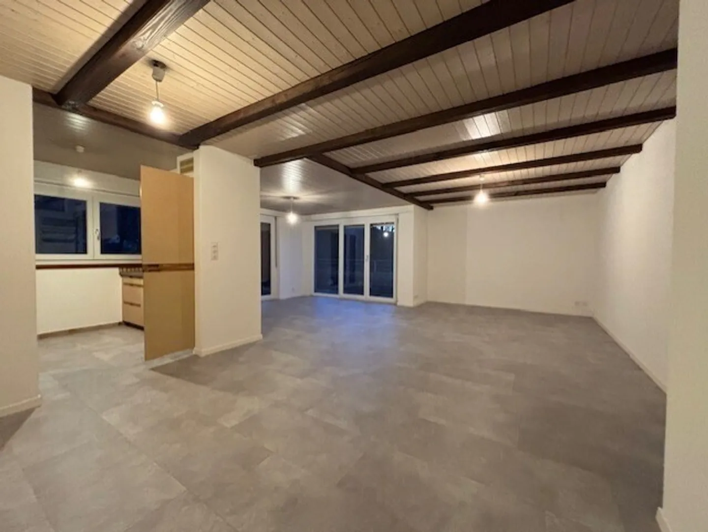 23 GIUGNO 2 E 6, Appart. 4.5 stanze - Foto 2 di 11