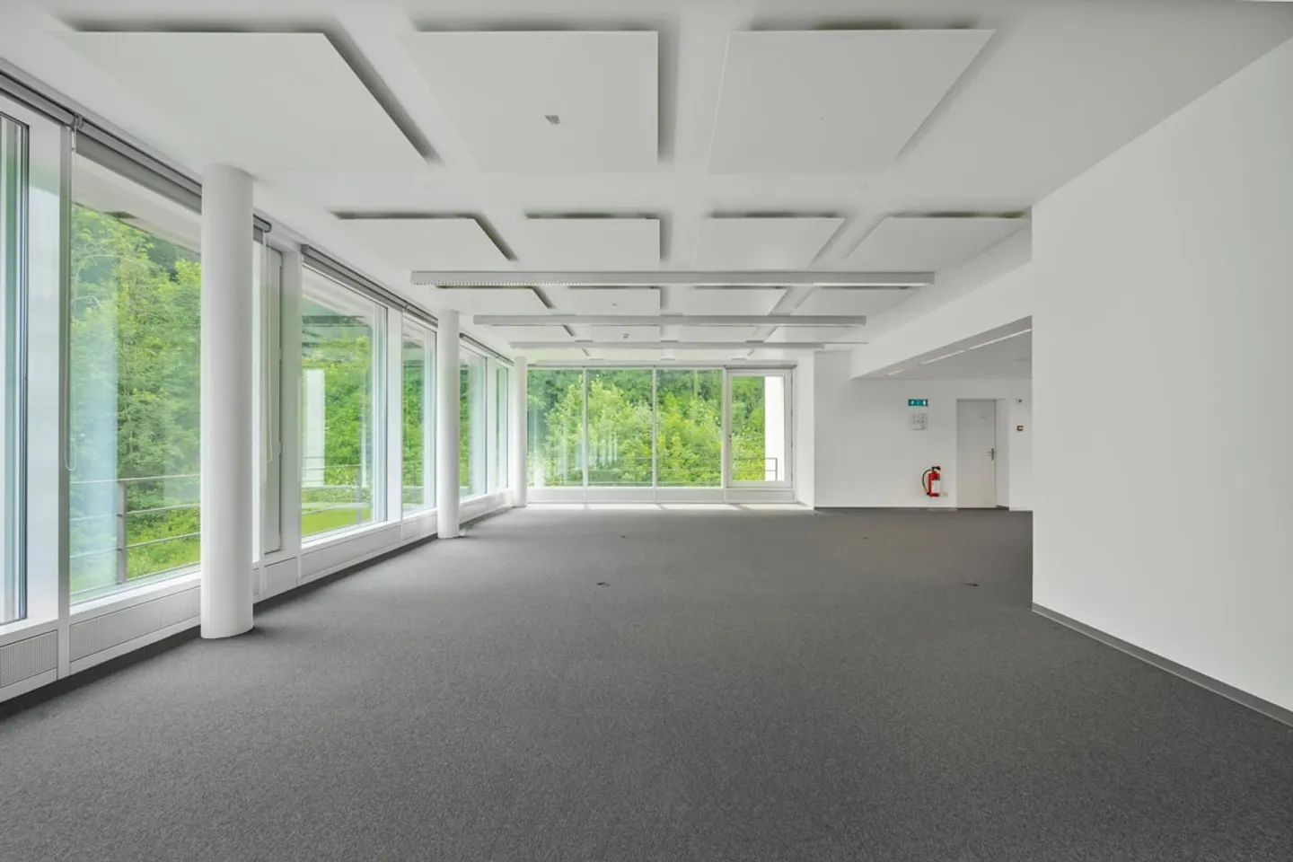 La tua nuova sede: Centrale, moderna e pronta per essere abitata - Foto 4 di 13