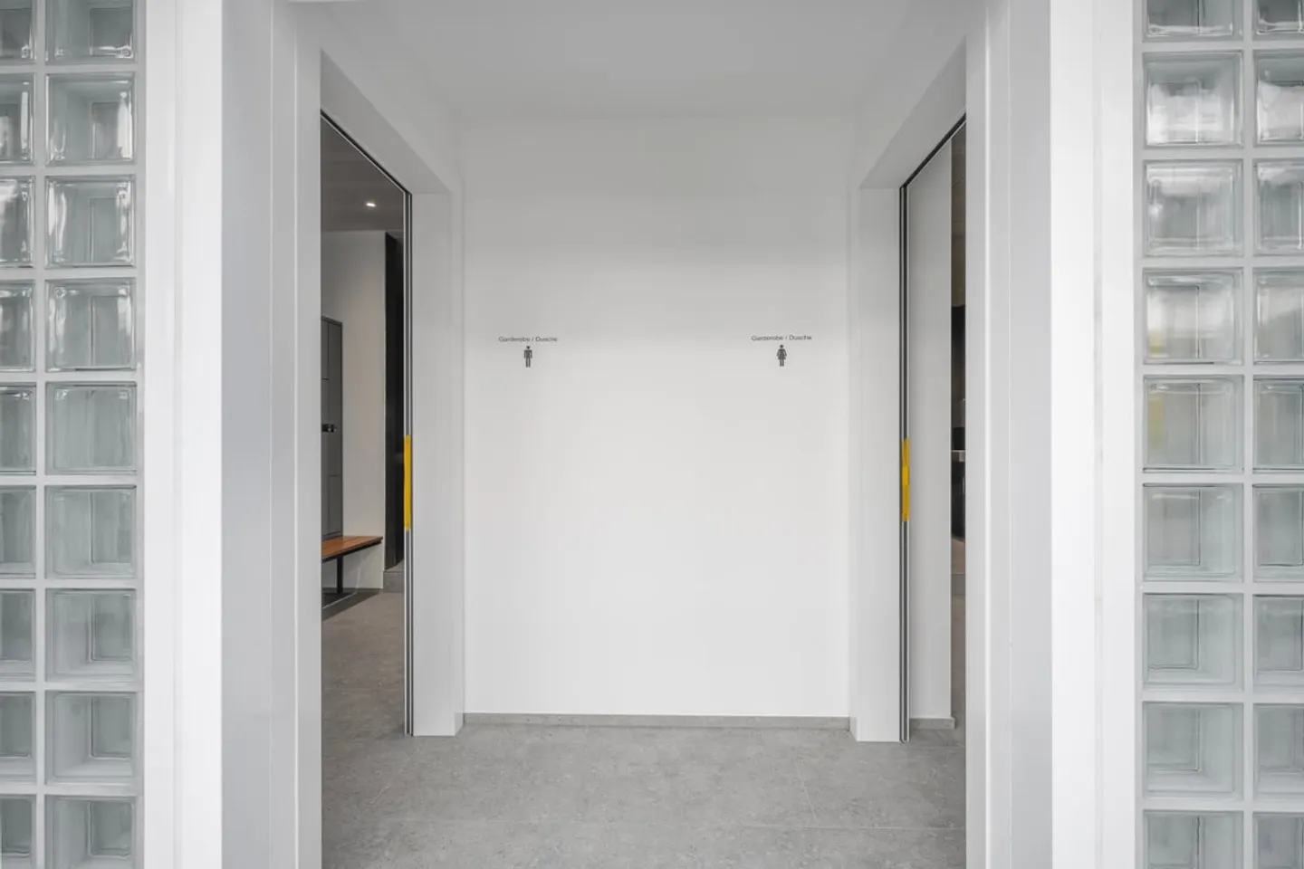 La tua nuova sede: Centrale, moderna e pronta per essere abitata - Foto 8 di 13