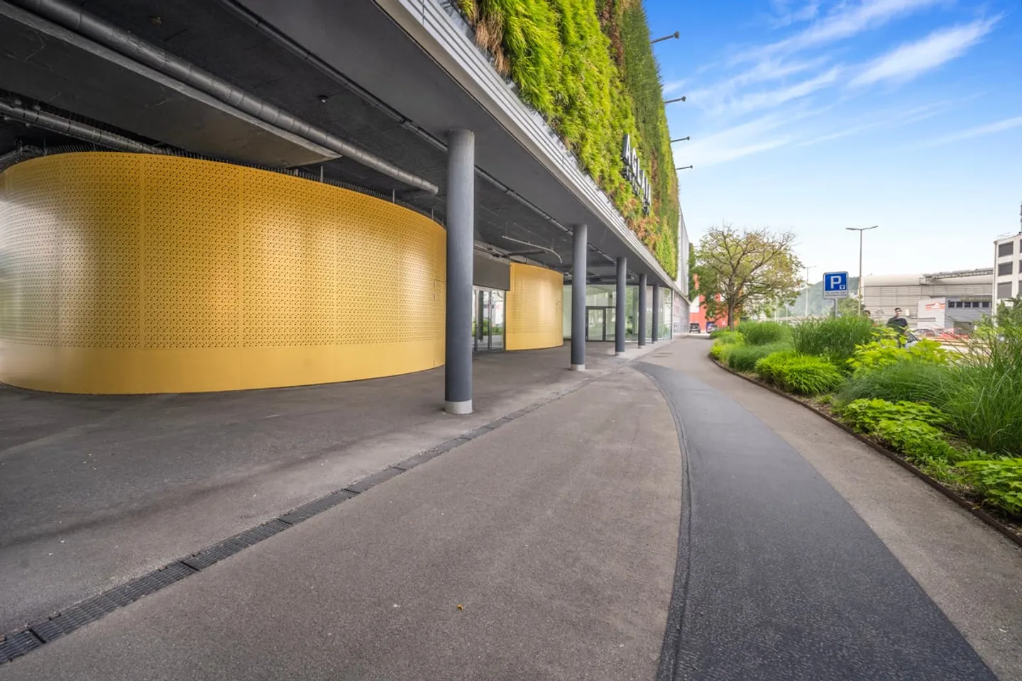 La tua nuova sede: Centrale, moderna e pronta per essere abitata - Foto 12 di 13