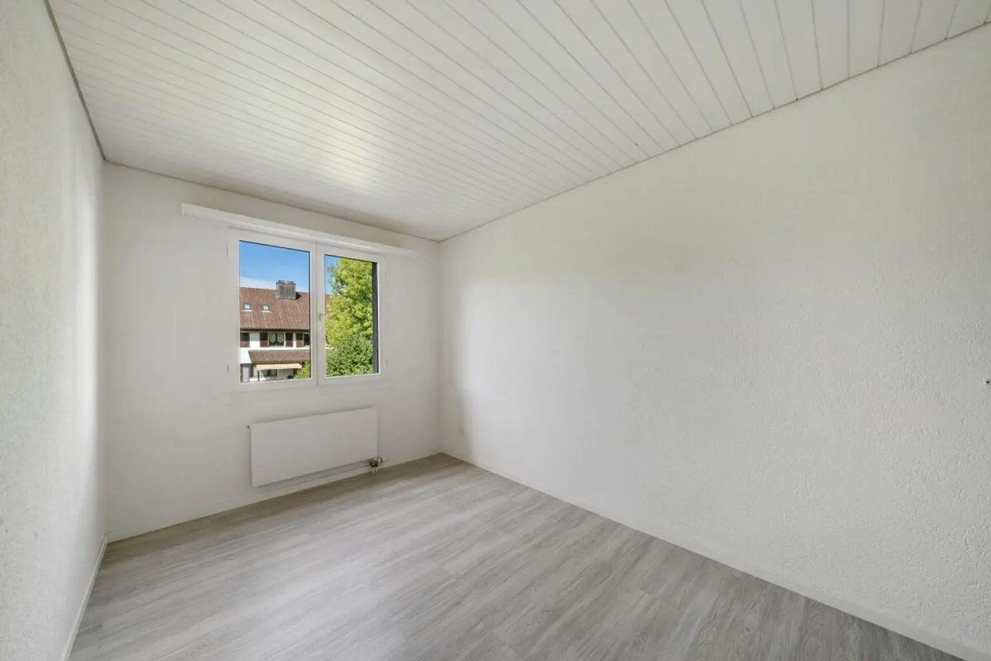 Incantevole casa a schiera con molto spazio e un piccolo giardino idilliaco - Foto 4 di 5