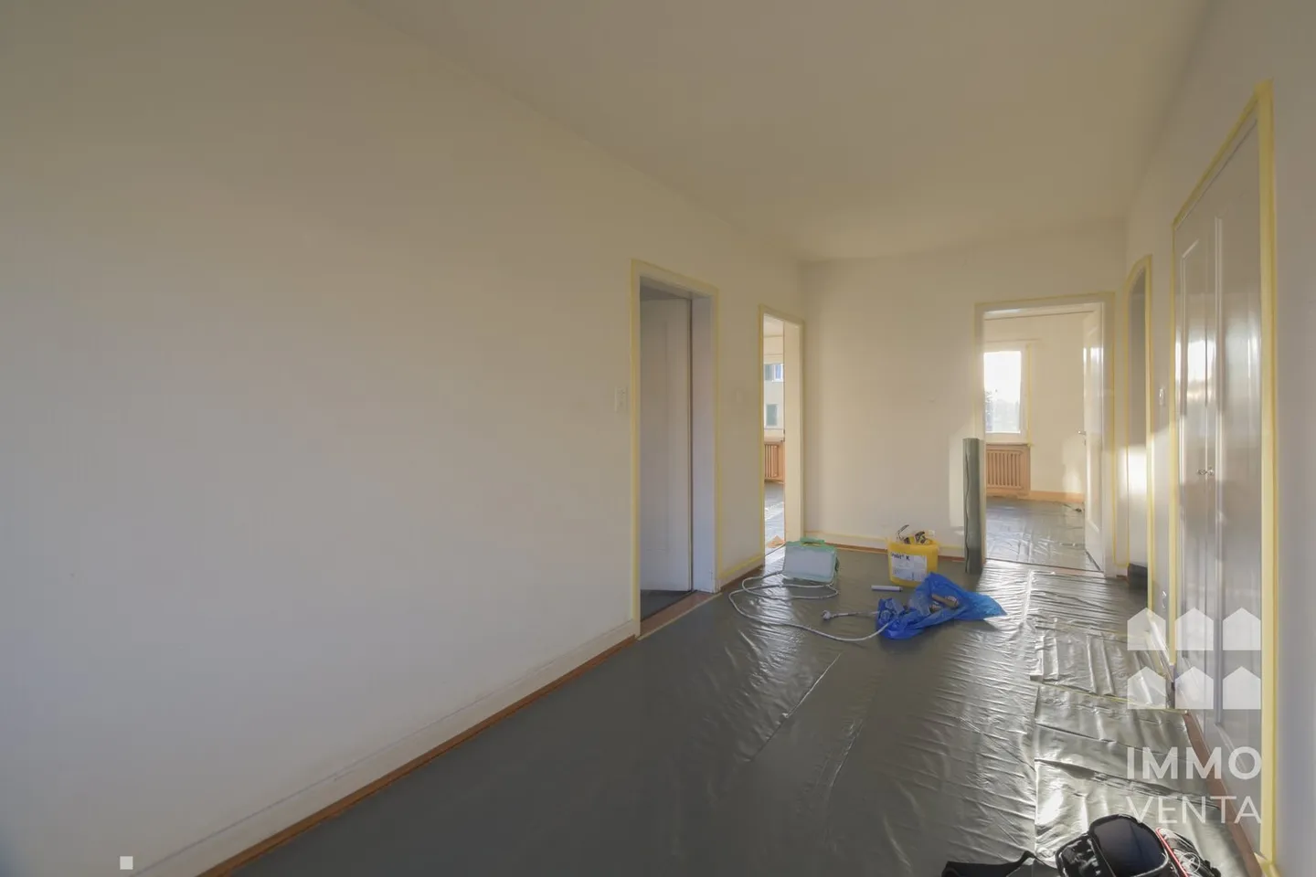 Bright 3.5-room apartment for rent in Biel - Photo 2 of 9