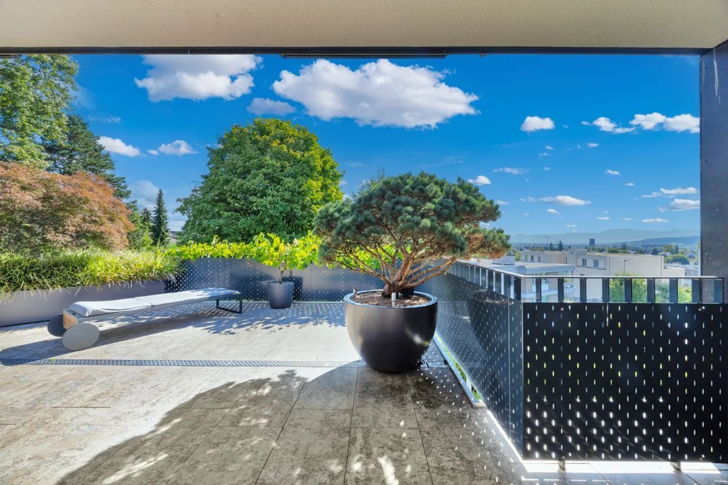 Appartement penthouse exclusif avec deux terrasses - Photo 2 sur 12