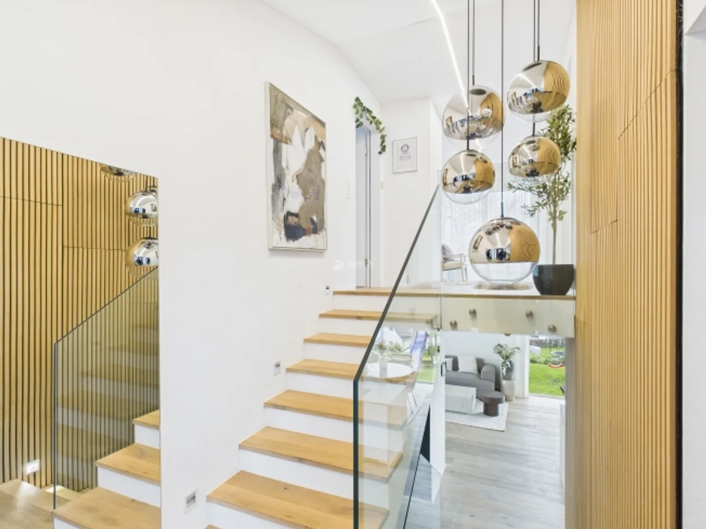 «Saniertes 5.5-Zimmer-Einfamilienhaus mit Weitsicht in Safenwil» - Foto 1 von 13